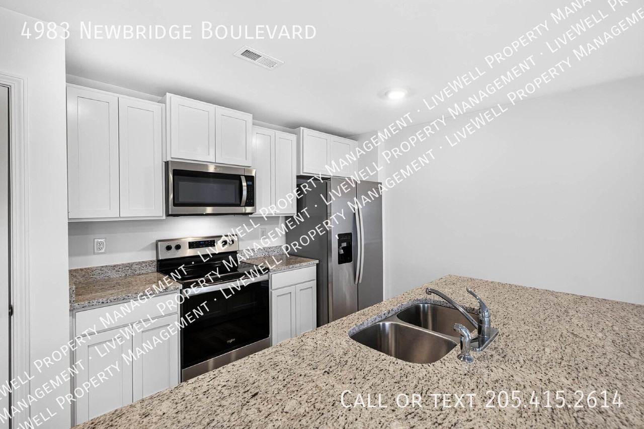 4983 Newbridge Blvd - Photo 6 of 28
