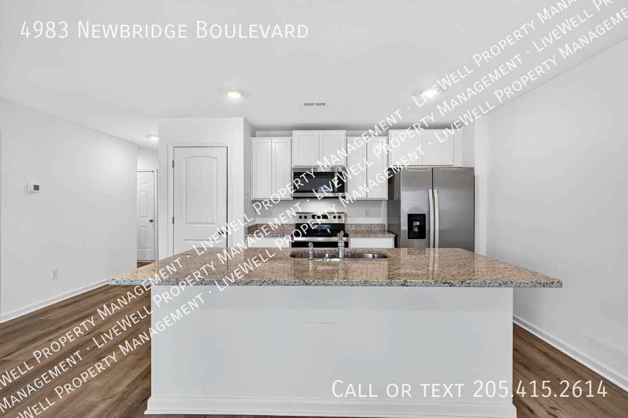4983 Newbridge Blvd - Photo 7 of 28