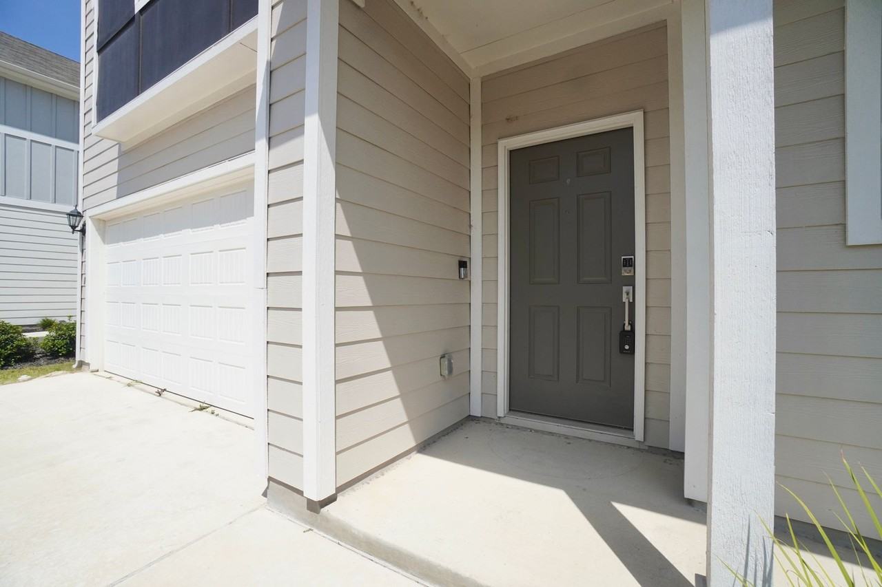 1610 Iberville Dr - Photo 3 of 40