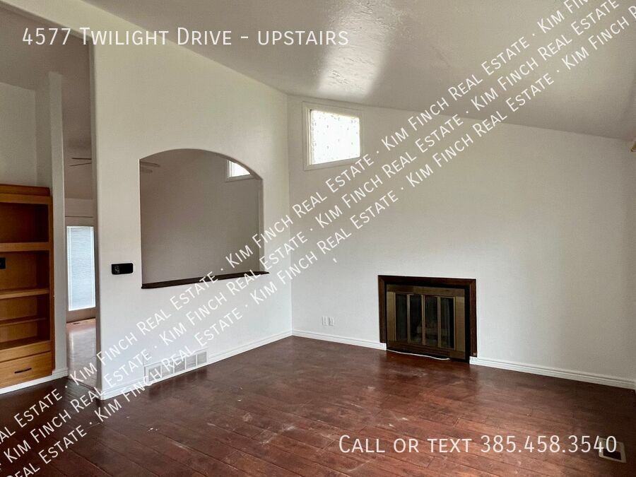 4577 W Twilight Dr - Photo 2 of 11