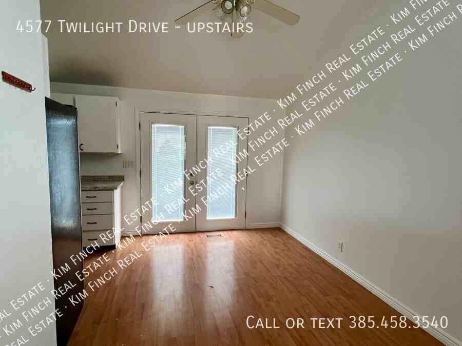 4577 W Twilight Dr - Photo 3 of 11