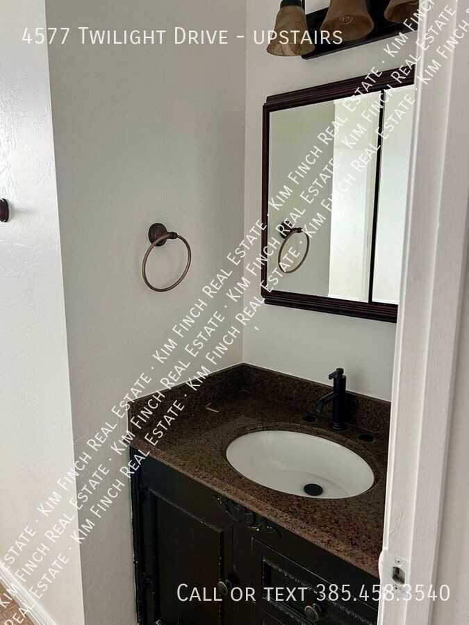 4577 W Twilight Dr - Photo 7 of 11