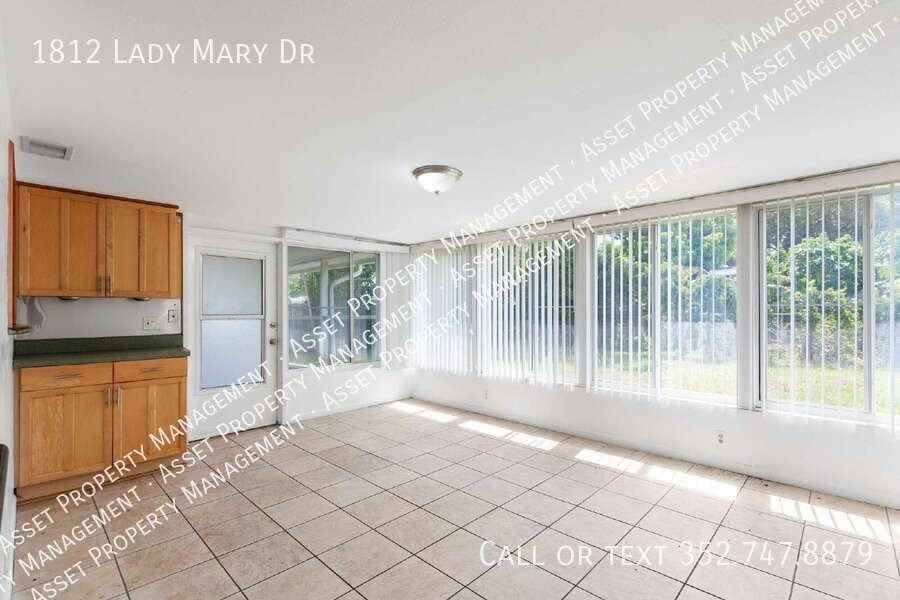 1812 Lady Mary Dr - Photo 7 of 35