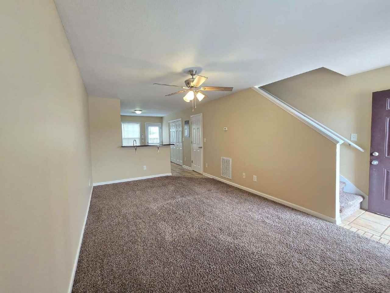5 Black Jack Way Apt D - Photo 4 of 14