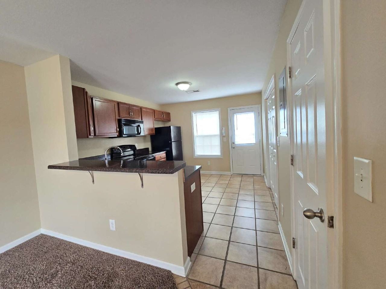 5 Black Jack Way Apt D - Photo 5 of 14