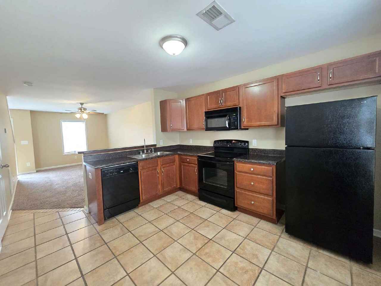 5 Black Jack Way Apt D - Photo 6 of 14
