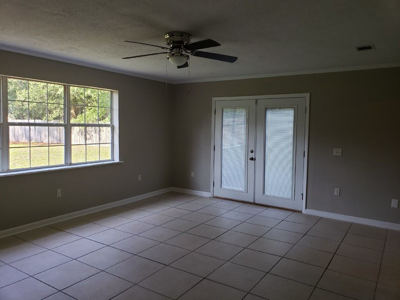 646 Lee Rd - Photo 7 of 14
