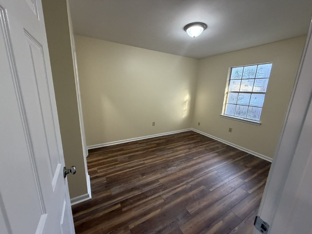 215 Darsey Rd - Photo 4 of 5