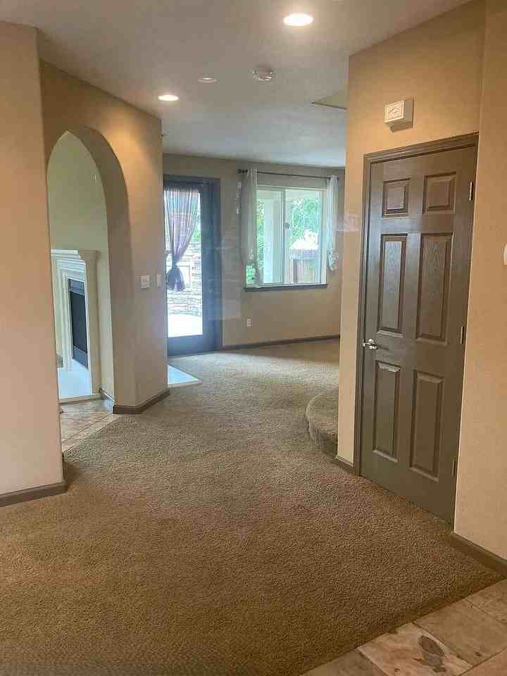 3706 Jardin Way - Photo 5 of 17