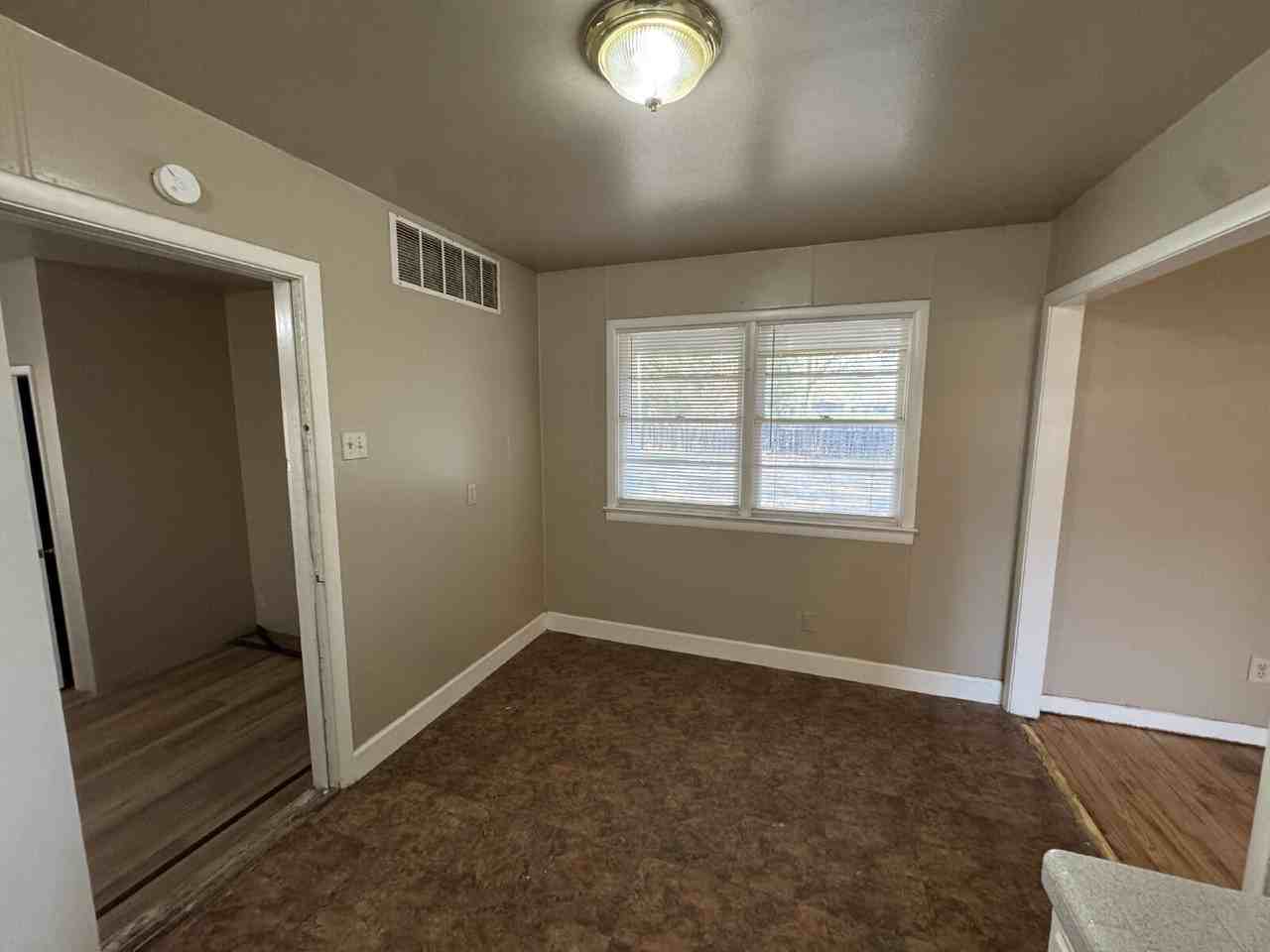 3018 38th St - Photo 3 of 8