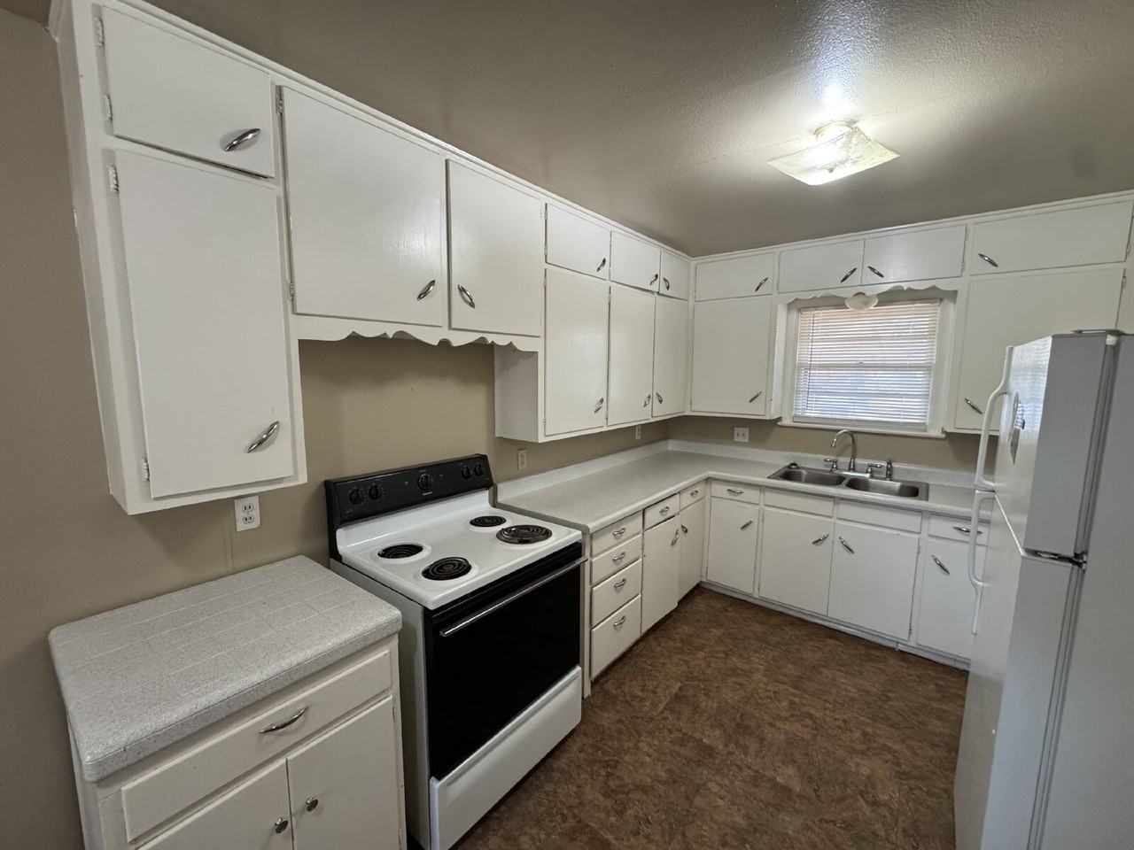 3018 38th St - Photo 4 of 8