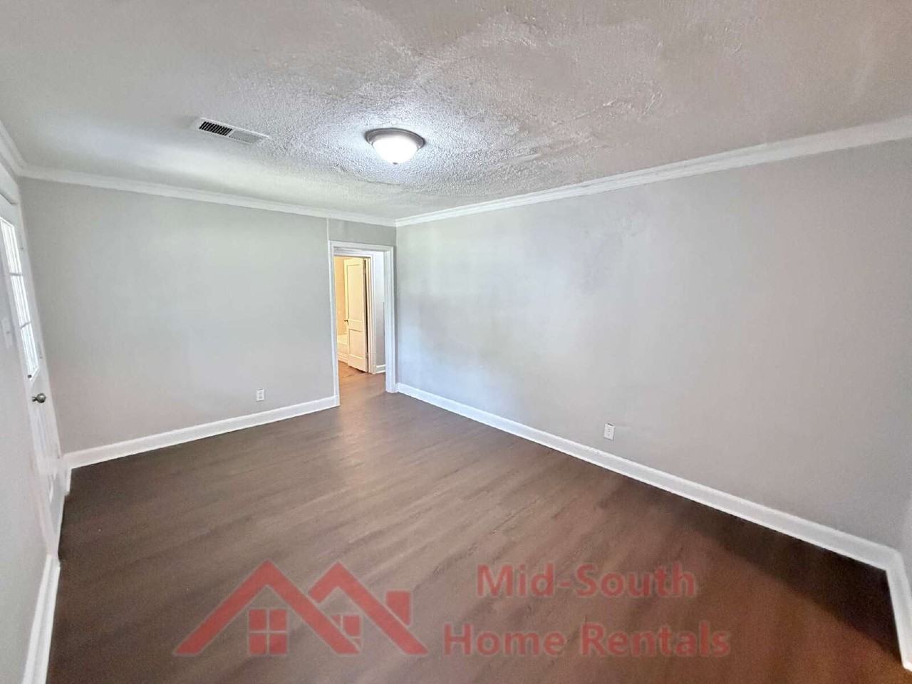 2139 Alameda Ave - Photo 3 of 20