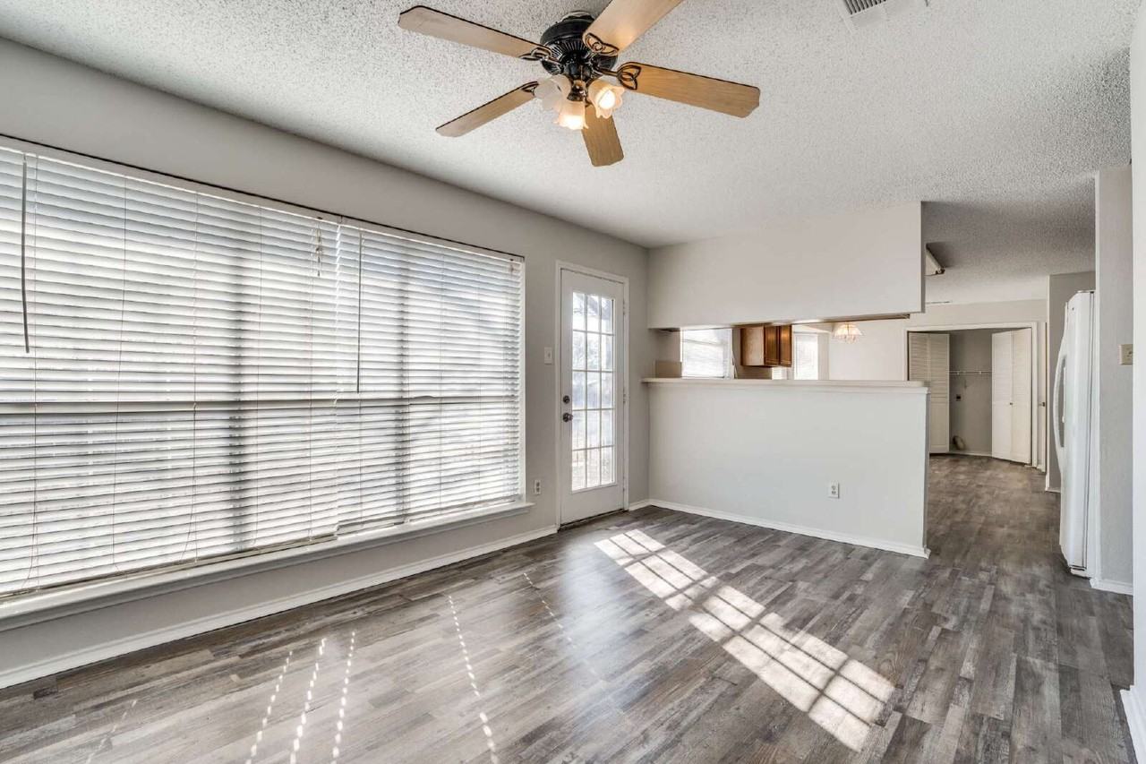 6403 Brooklawn Dr - Photo 4 of 26