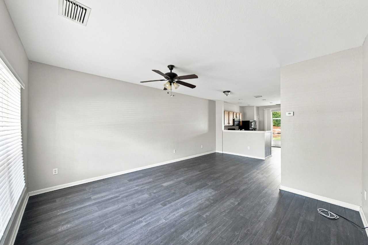 4434 Sw 49th Ave - Photo 2 of 19