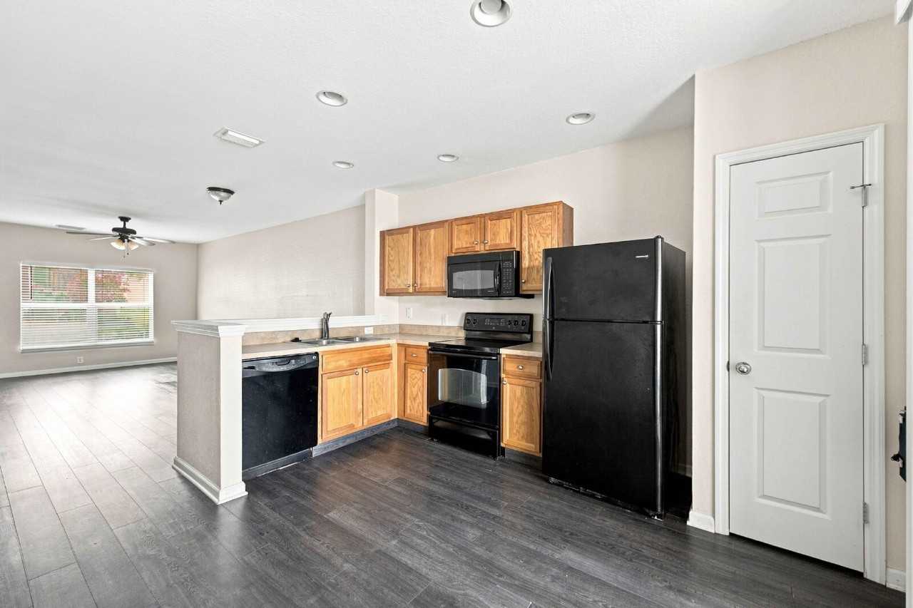 4434 Sw 49th Ave - Photo 5 of 19