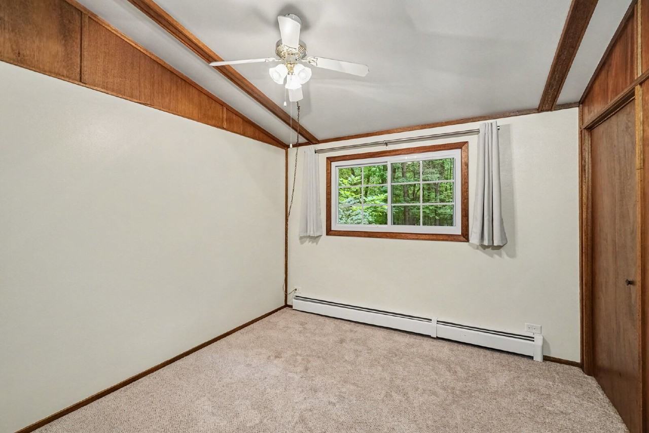 826 E Oakridge Ct - Photo 6 of 14