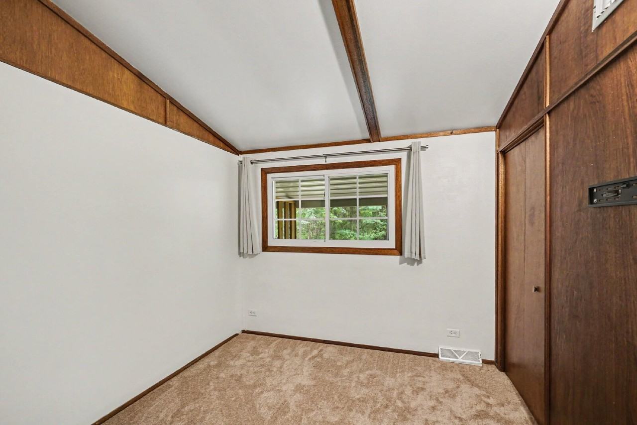 826 E Oakridge Ct - Photo 7 of 14