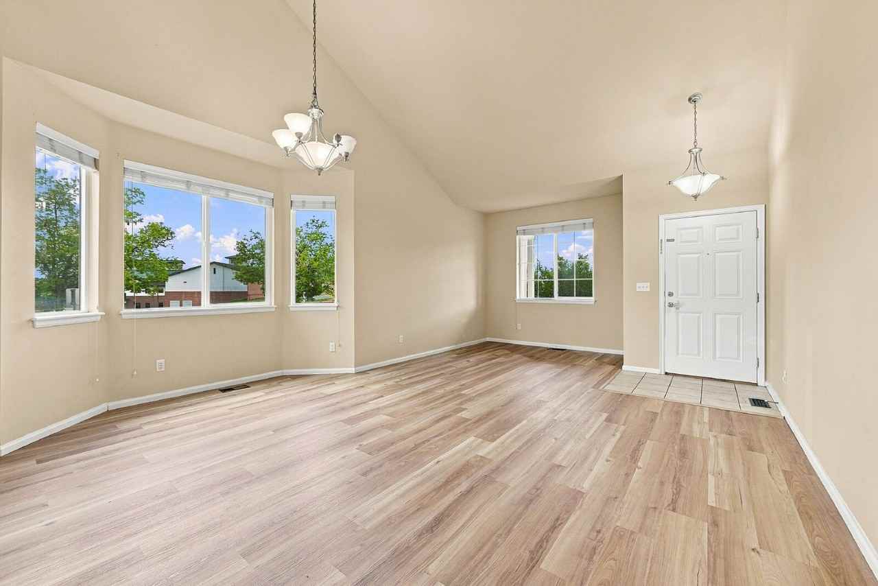 15830 Abbeylara Ln - Photo 7 of 45