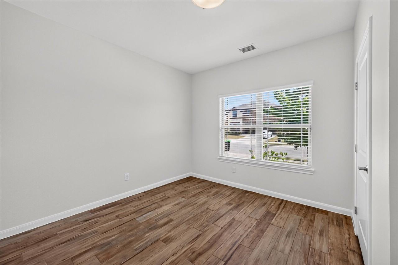 1261 Rosebush Rd - Photo 2 of 29