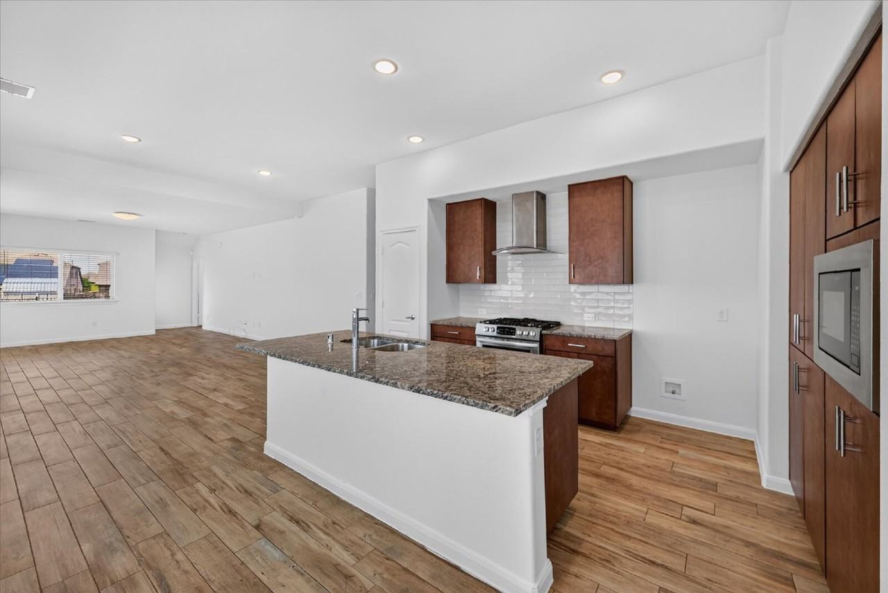 1261 Rosebush Rd - Photo 3 of 29