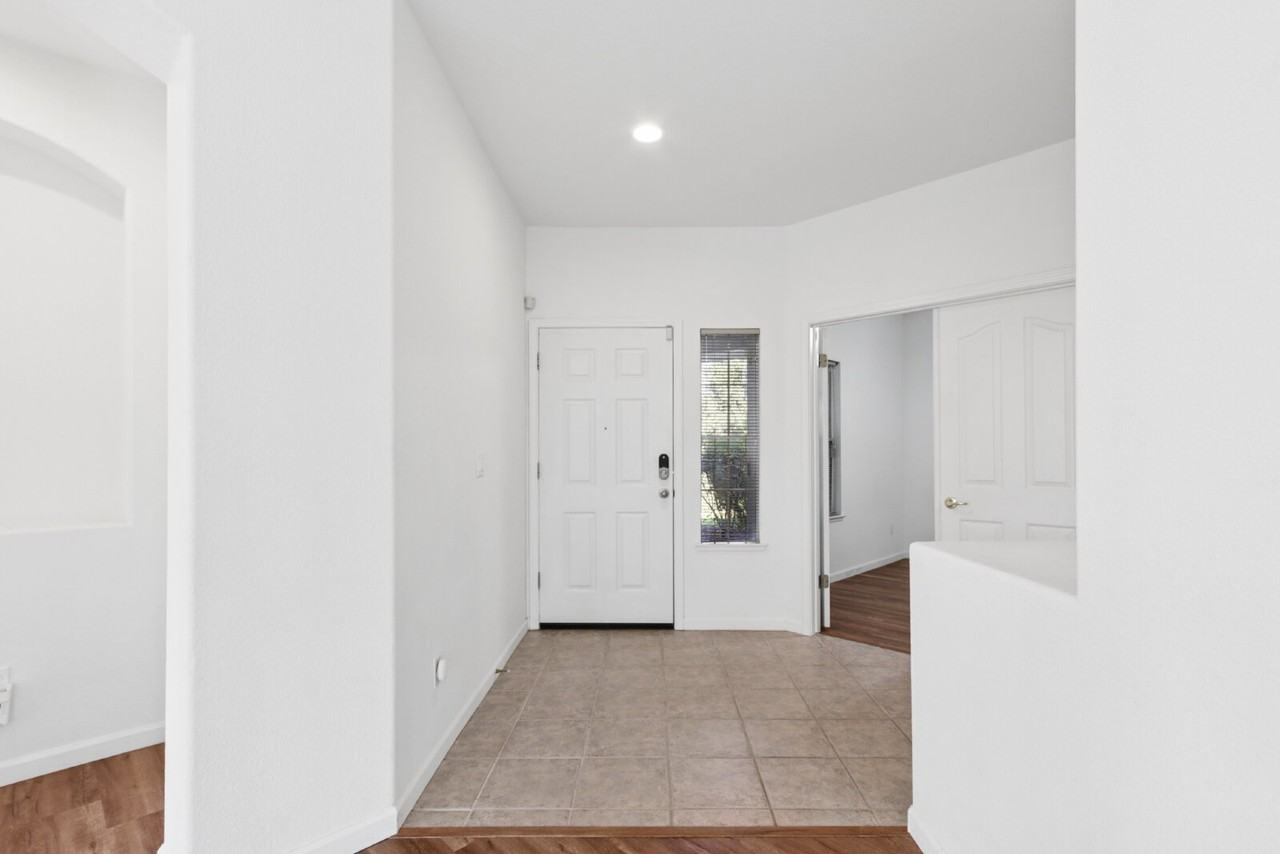 3622 Arroyo Ave - Photo 4 of 44