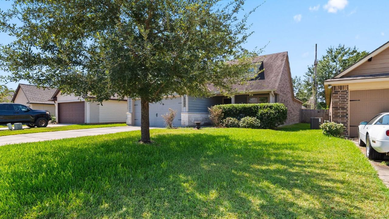 14353 S Summerchase Cir - Photo 2 of 21