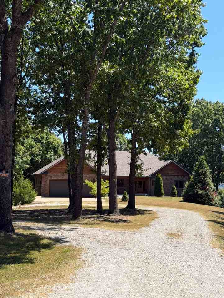 2130 Carlton Rd - Photo 2 of 46