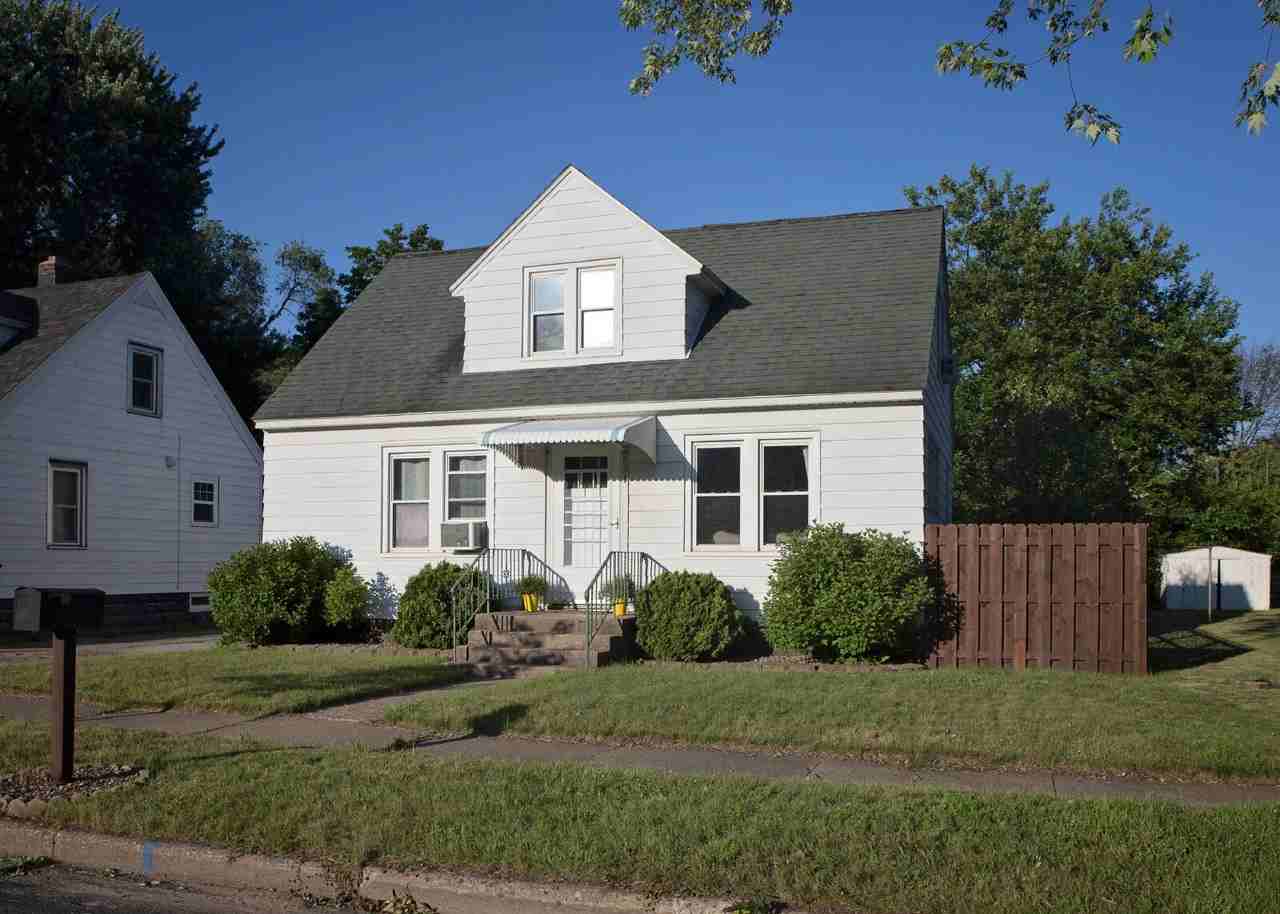 2531 6th St - Photo 2 of 34