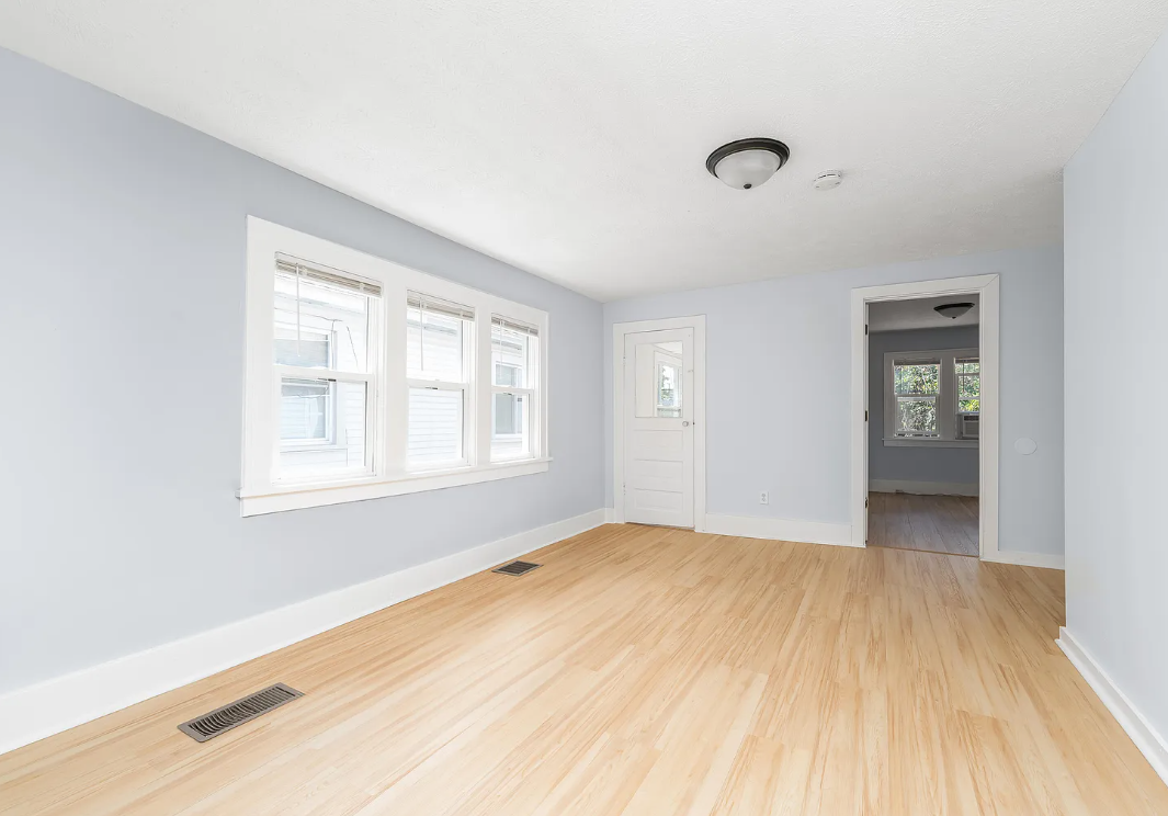 1044 Muskegon Ave Nw #2 - Photo 5 of 19
