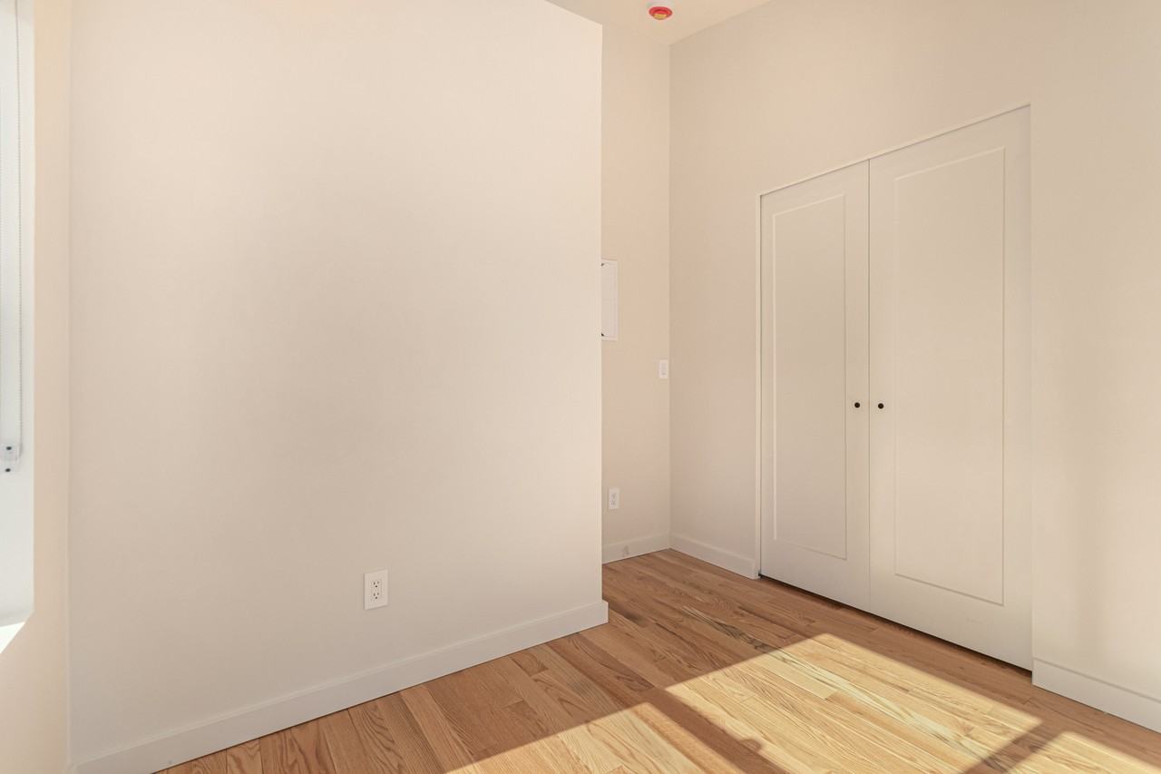 1223 E Hubbell St #1 - Photo 5 of 14