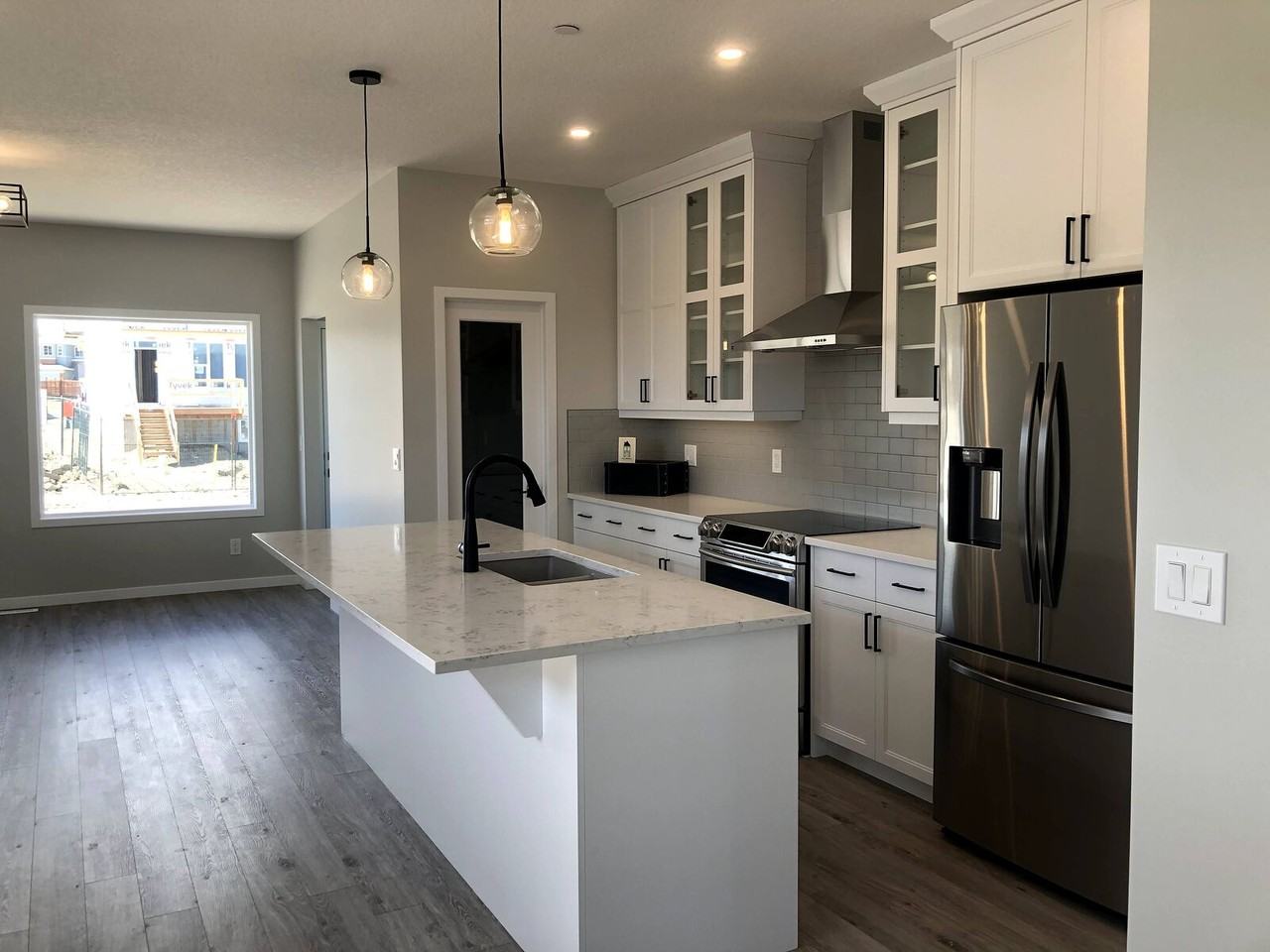 706 Livingston Way Ne - Photo 4 of 16