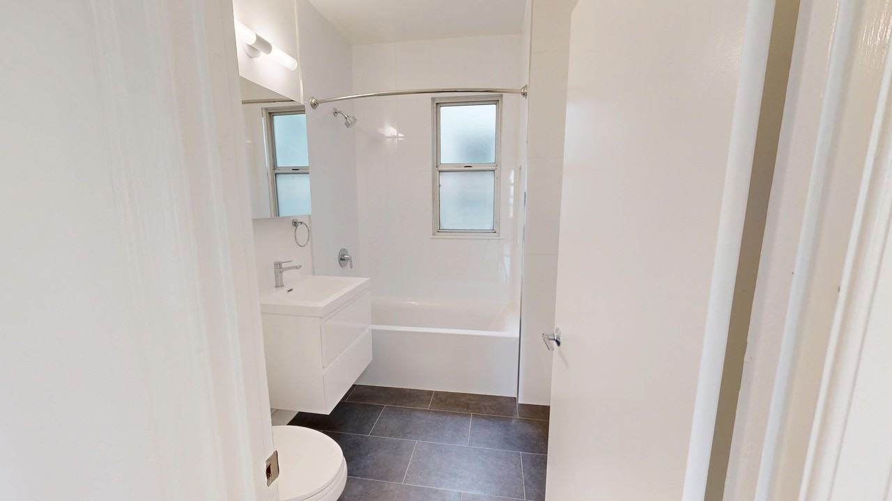 411 15th Avenue - Photo 6 of 22