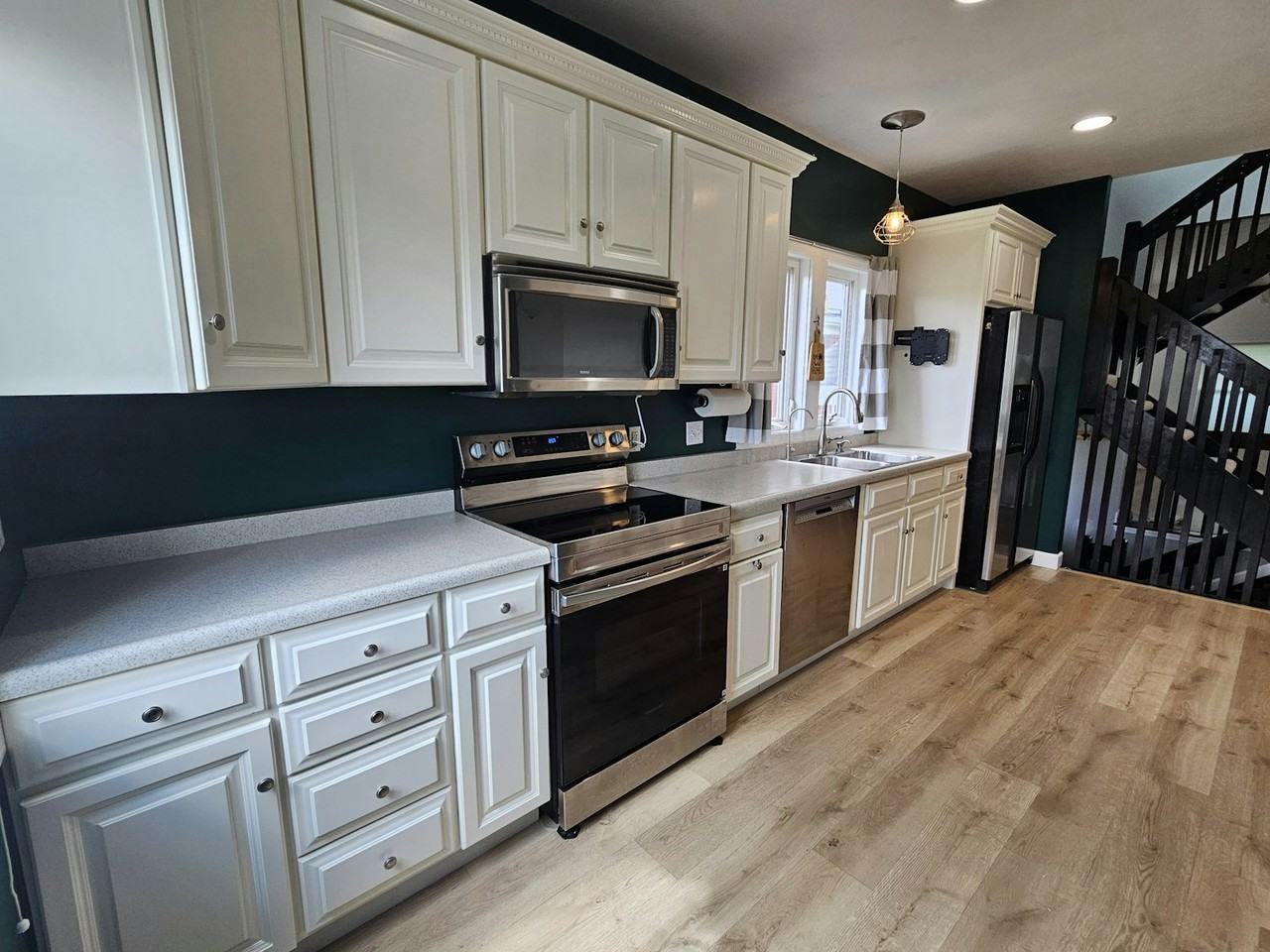 5105 River Road - Photo 3 of 31