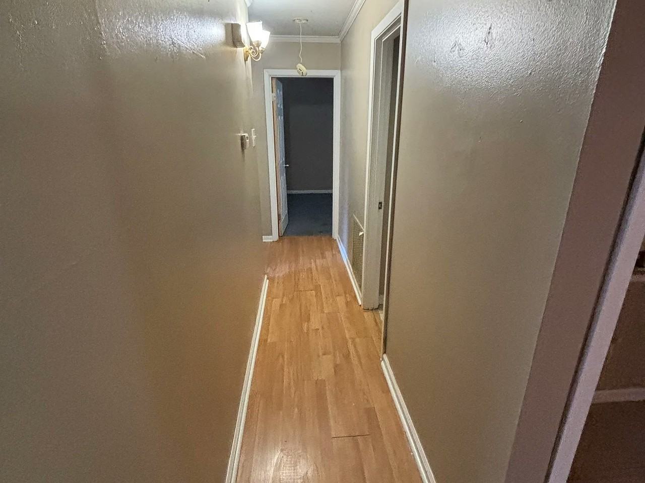 721 Charles Avenue - Photo 4 of 8