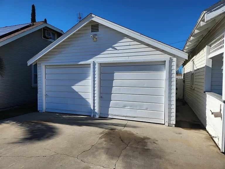221 Hill Street - Photo 3 of 9