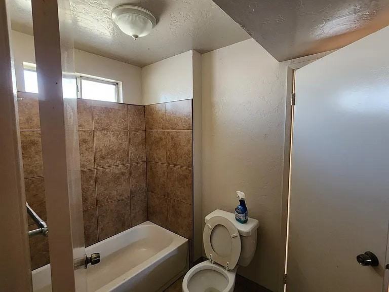 221 Hill Street - Photo 4 of 9