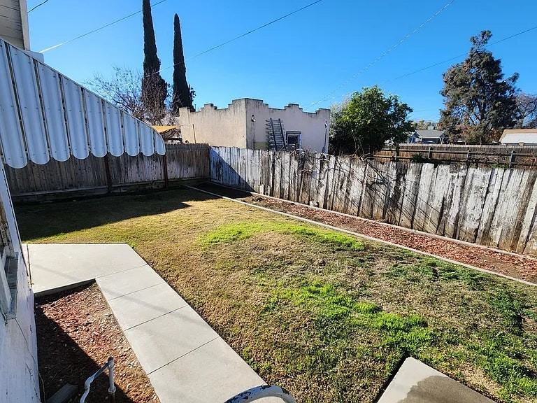 221 Hill Street - Photo 5 of 9