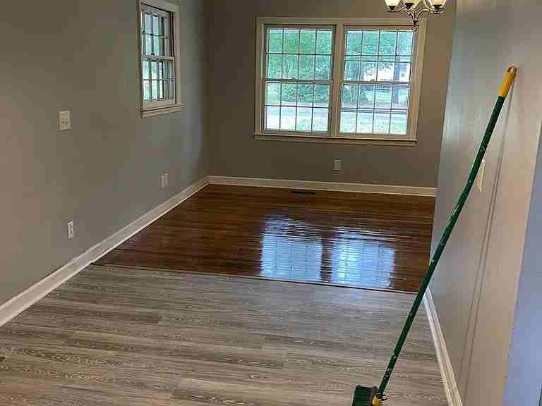 720 Ivey Street - Photo 4 of 11