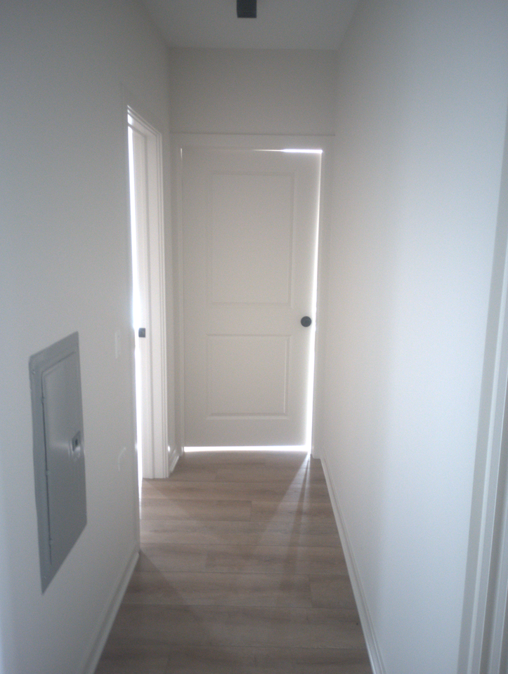 3207 North Narragansett Avenue, Unit 406 - Photo 3 of 12