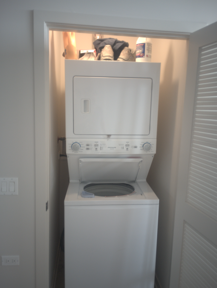 3207 North Narragansett Avenue, Unit 406 - Photo 7 of 12