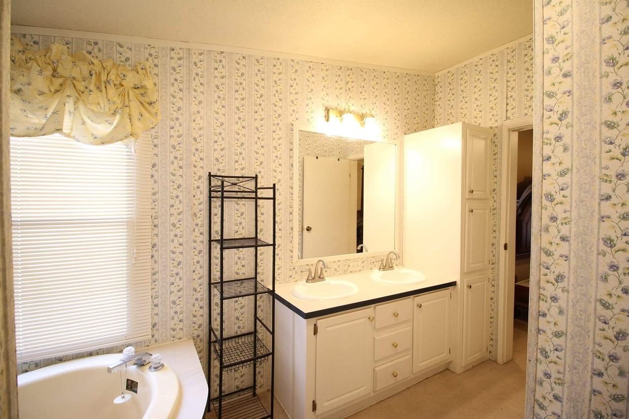 3425 W Trona Dr #1 - Photo 4 of 9