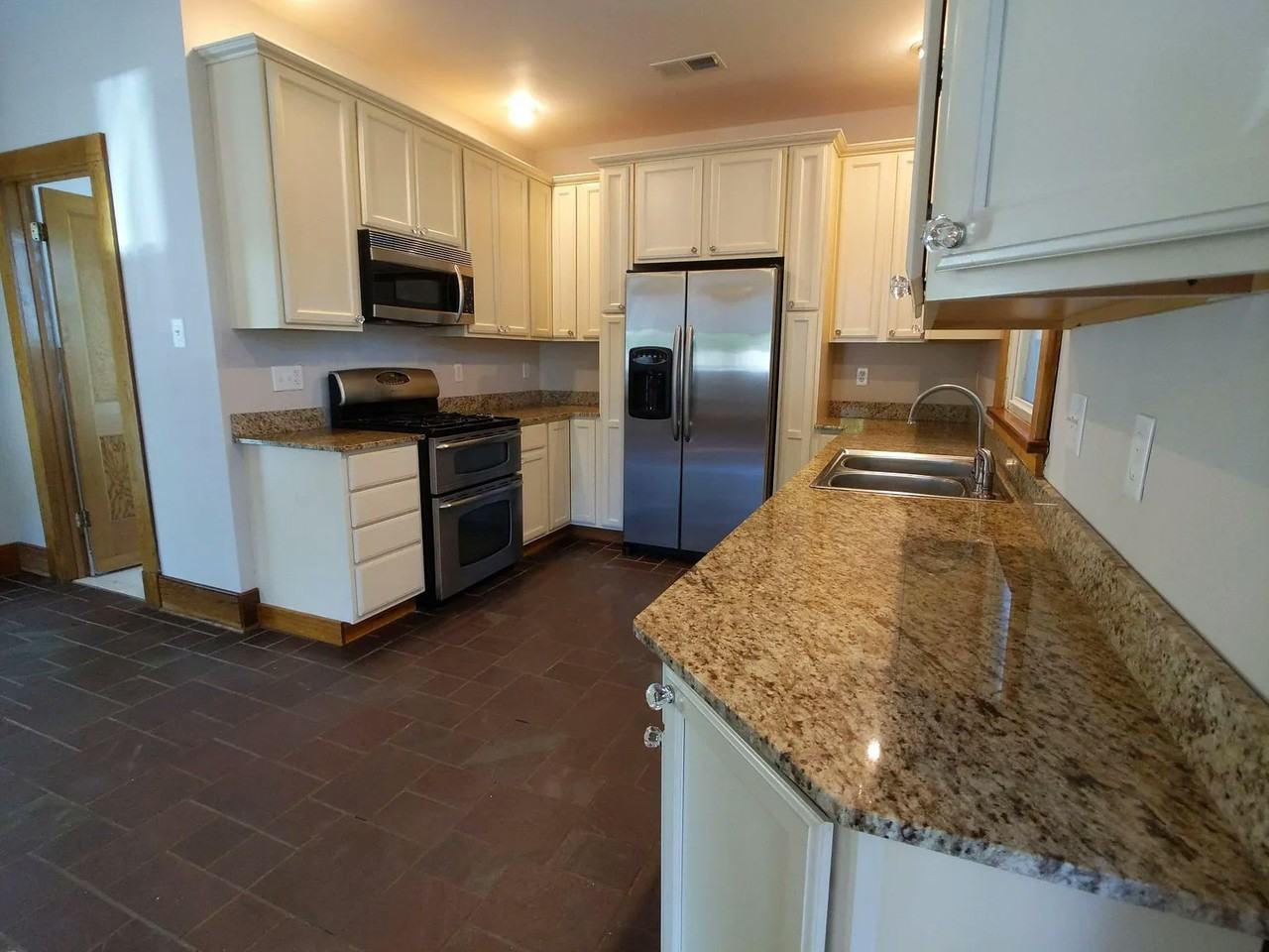3725 Cleveland Avenue - Photo 6 of 18