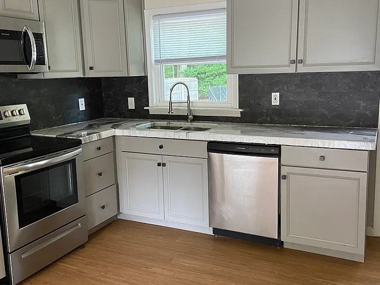 340 Redheart Drive - Photo 2 of 6