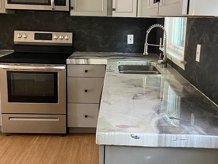 340 Redheart Drive - Photo 5 of 6