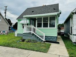 featured image of 1870 8th St