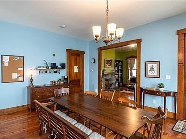 1952 East 4th Street - Photo 4 of 18