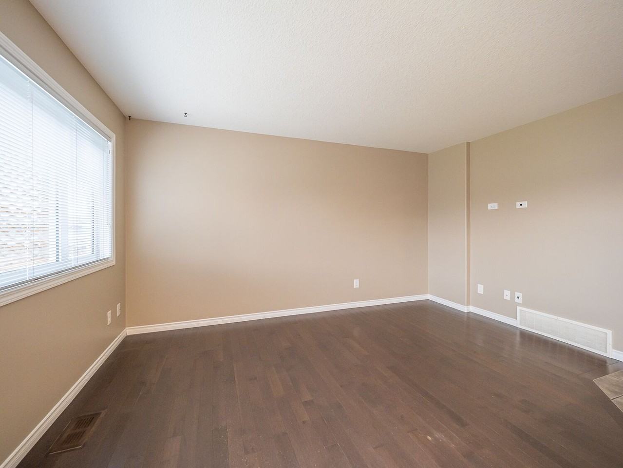21818 99a Ave Nw - Photo 7 of 26