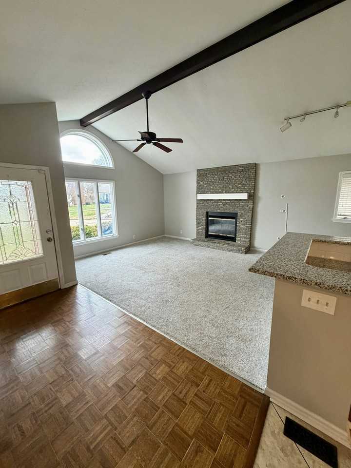 8701 Kev Court - Photo 3 of 20