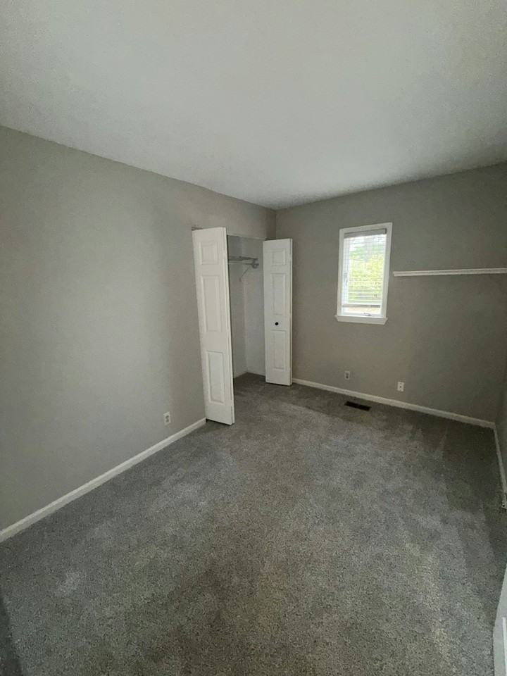 8701 Kev Court - Photo 4 of 20