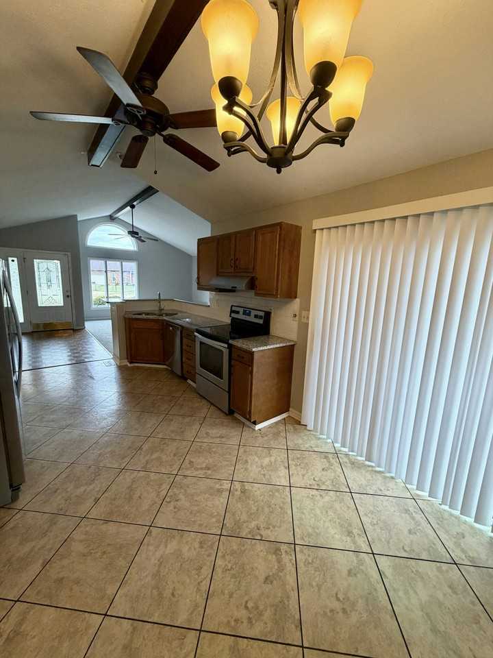 8701 Kev Court - Photo 5 of 20